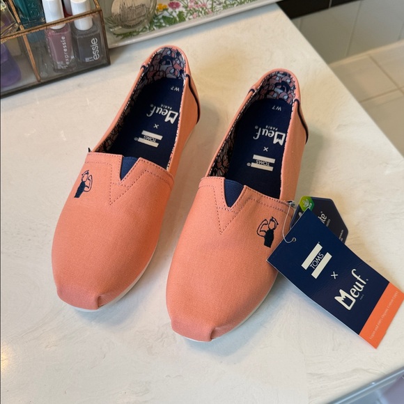 Toms Shoes - NWT Meuf x Toms Salmon Rose Classic Canvas Slip On Shoes